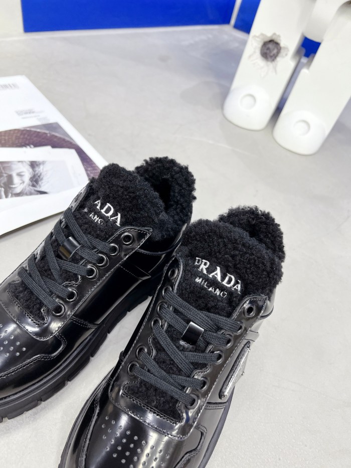 Prada shoes (35-40) PD010