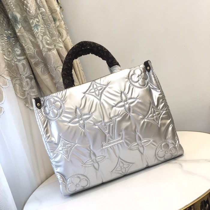 Louis Vuitton ONTHEGO MM-M21069 GM-M21053 MQ012
