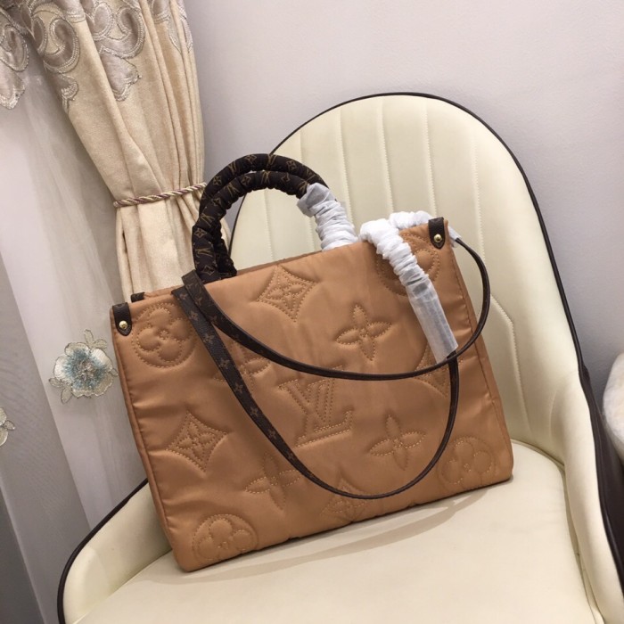 Louis Vuitton ONTHEGO MM-M21069 GM-M21053 MQ012