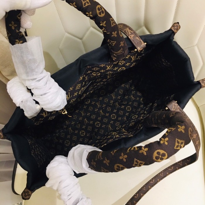 Louis Vuitton ONTHEGO MM-M21069 GM-M21053 MQ012