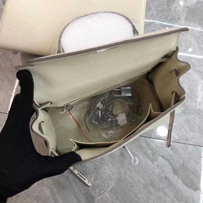 Hermes009XYZ022032