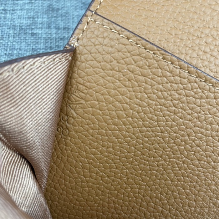 Hermes533XYZ061 20cm