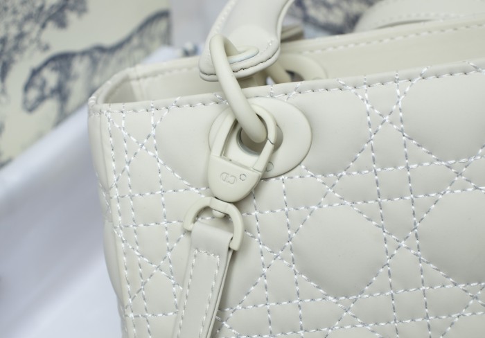Dior lady bag 24cm CD 2022XB