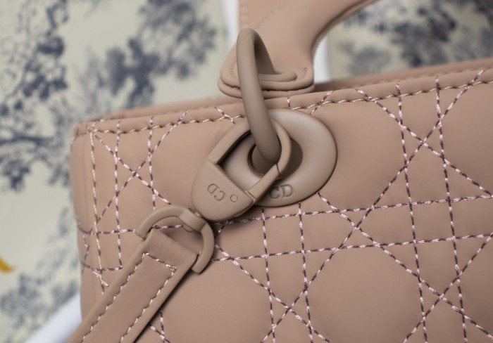 Dior lady bag 24cm CD 2022XB