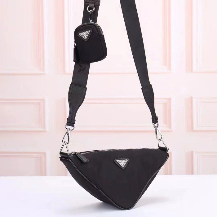 Prada001HMF031