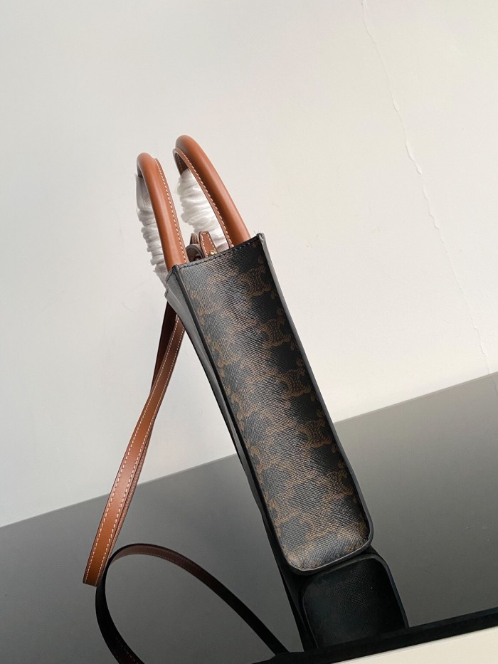Celine011XX081
