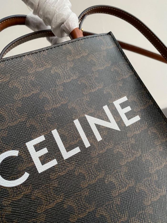 Celine011XX081
