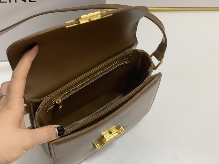 Celine008XX512