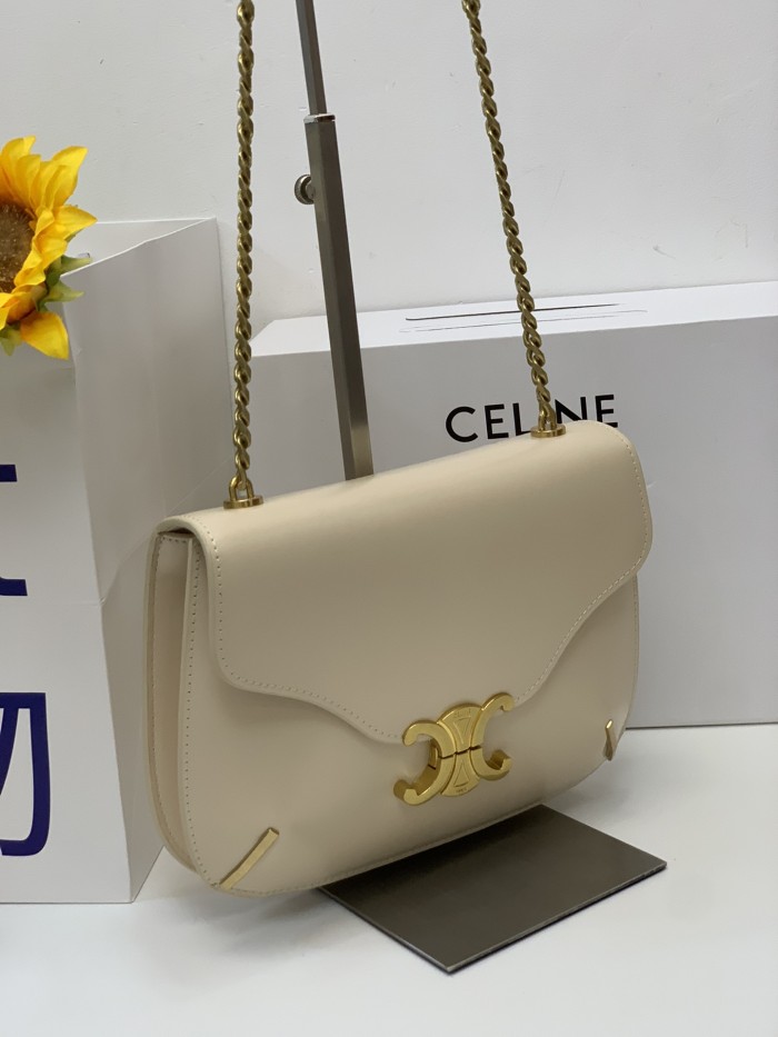 Celine009XX081