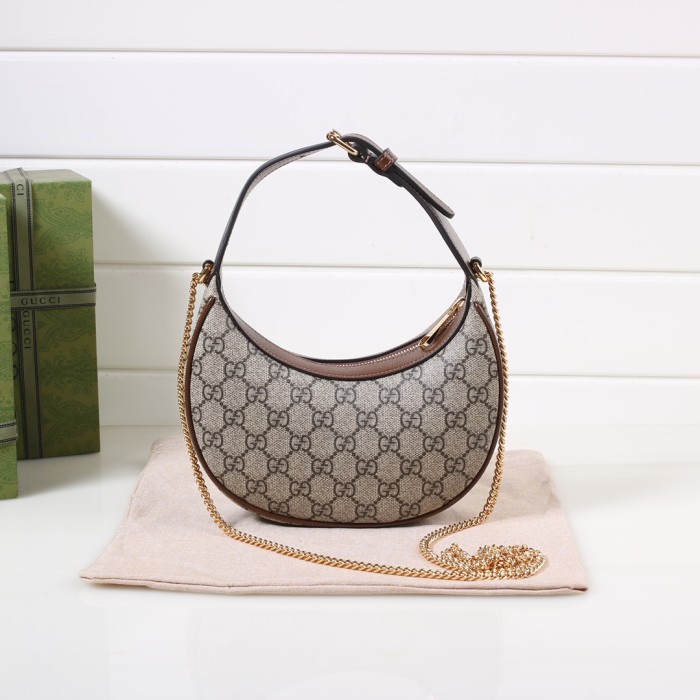 Gucci726843smile061