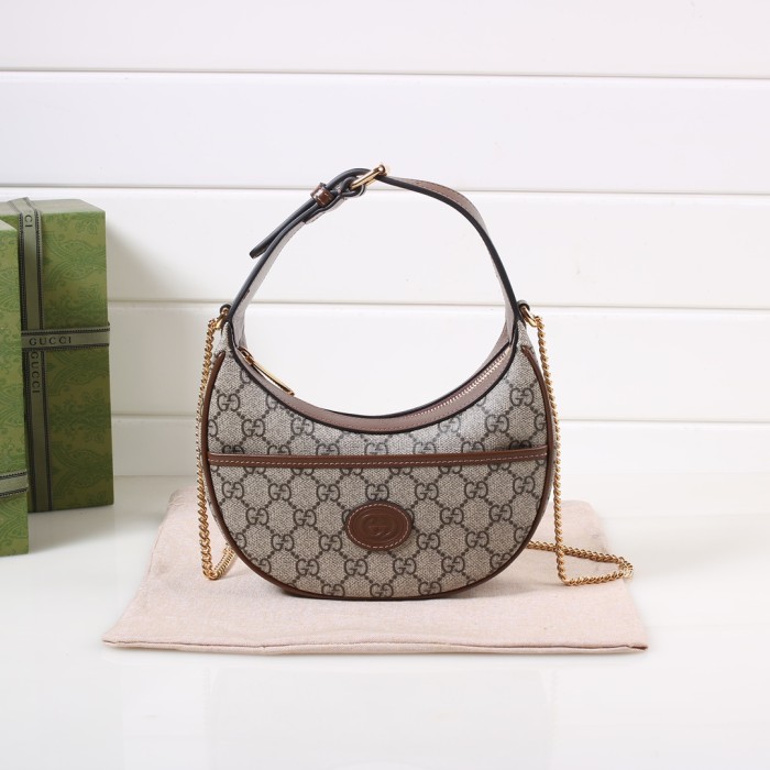 Gucci726843smile061