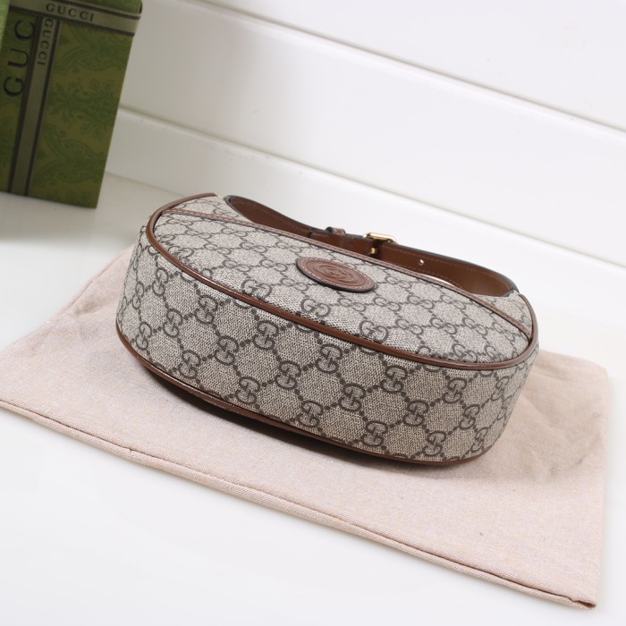 Gucci726843smile061