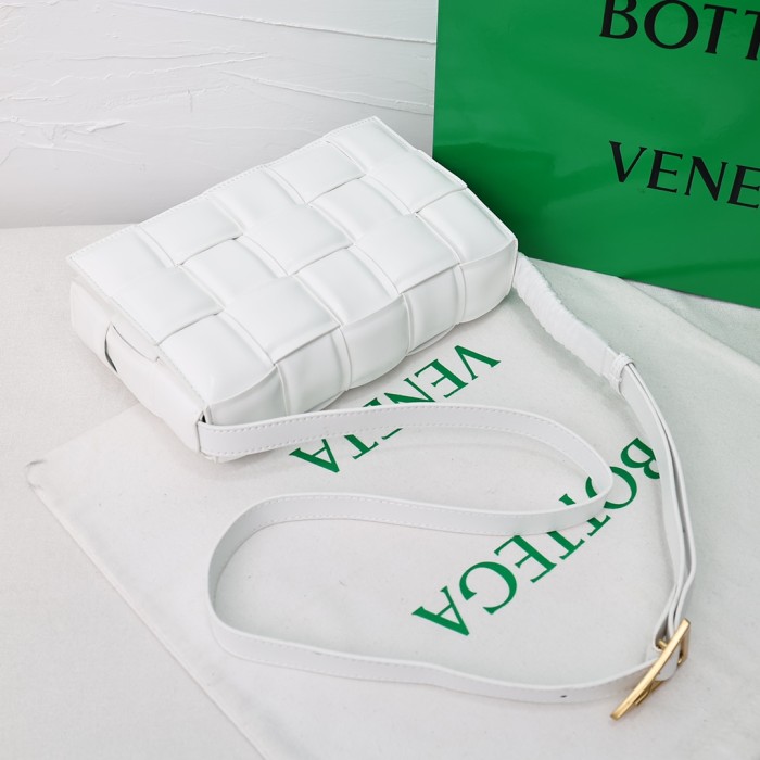 BV3032XX022
