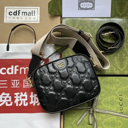 Gucci702234smile081 21.5cm