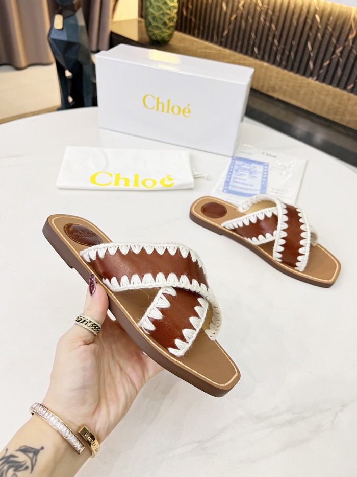 Chloe 001 XM 581