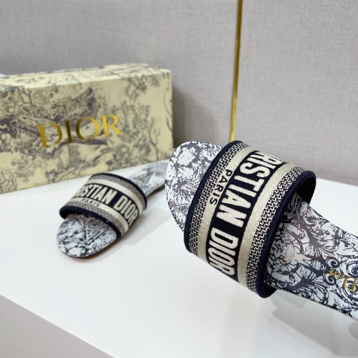 DIOR 004 XM 561 02