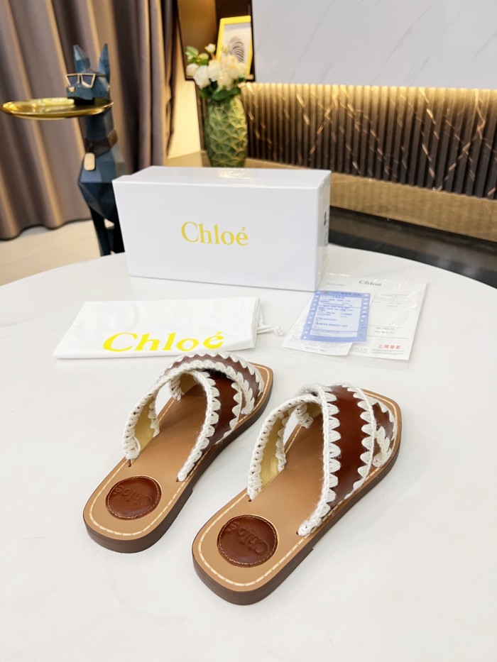 Chloe 001 XM 581