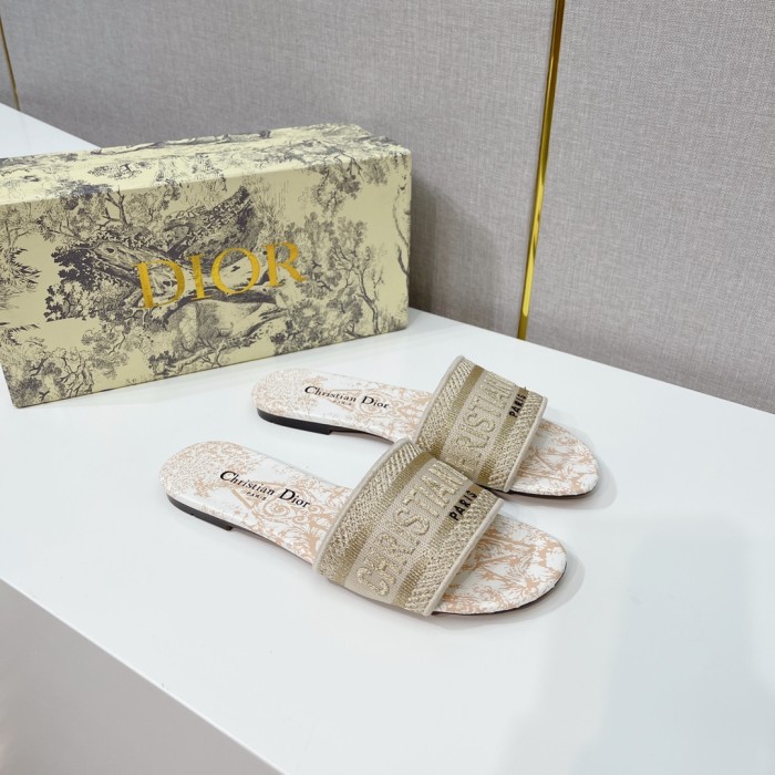 DIOR 004 XM 561 02