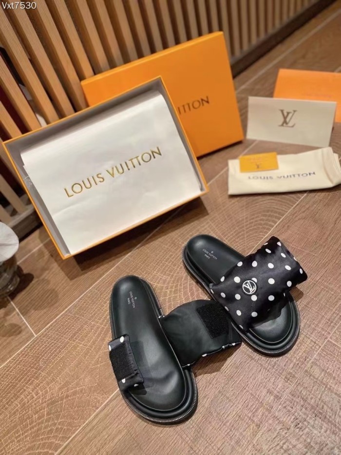 LV 011 XM 081
