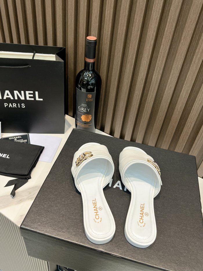 Chanel shoes 011 XM 542