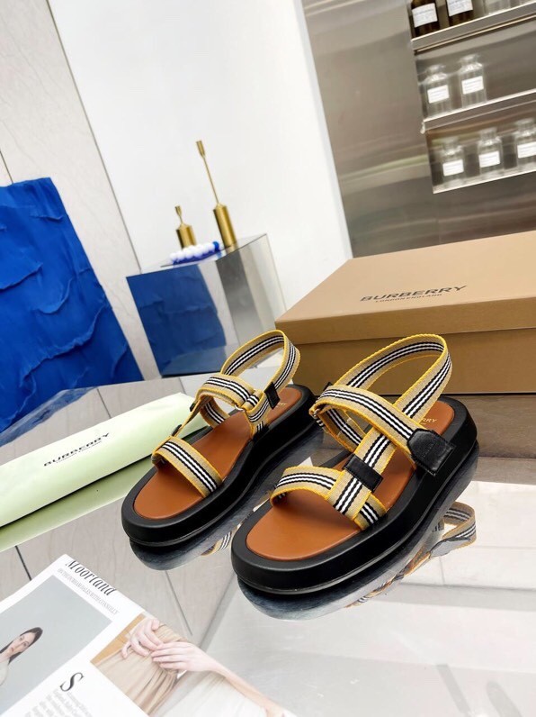 Burberry shoes 002 XM 581