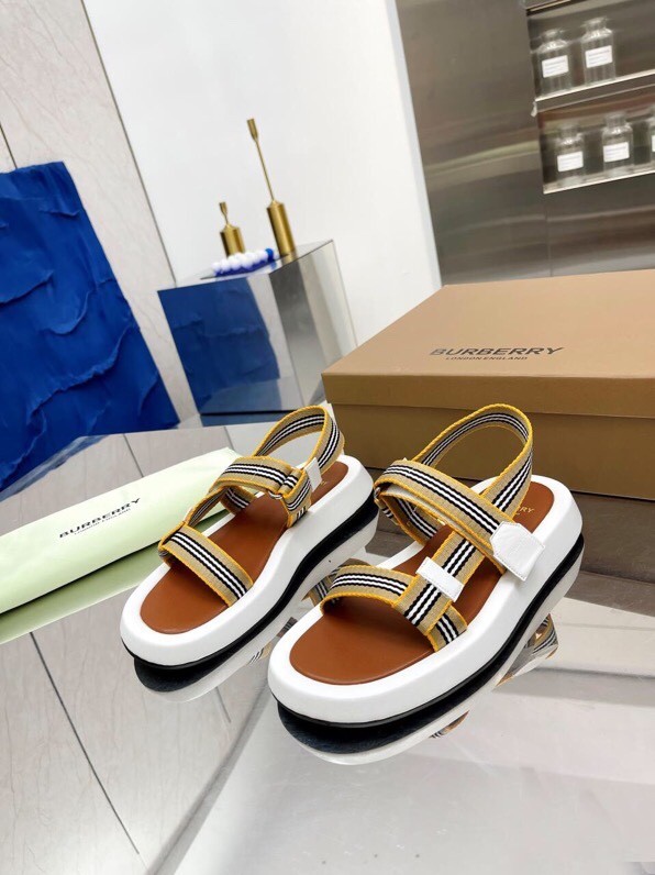 Burberry shoes 002 XM 581
