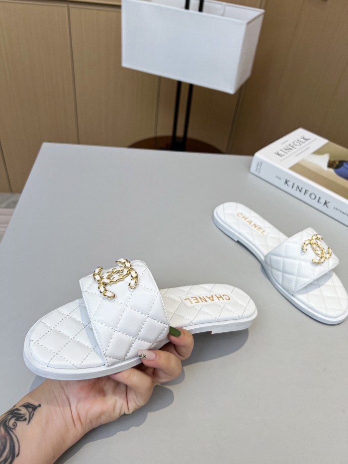 Chanel shoes 010 XM 012