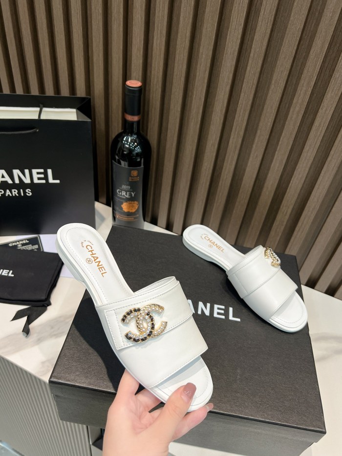 Chanel shoes 011 XM 542