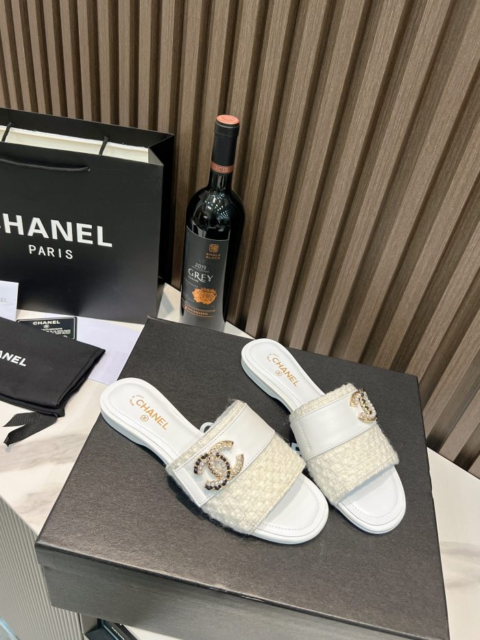Chanel shoes 011 XM 542