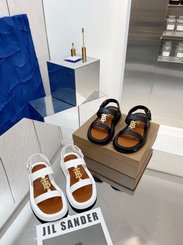 Burberry shoes 001 XM 002
