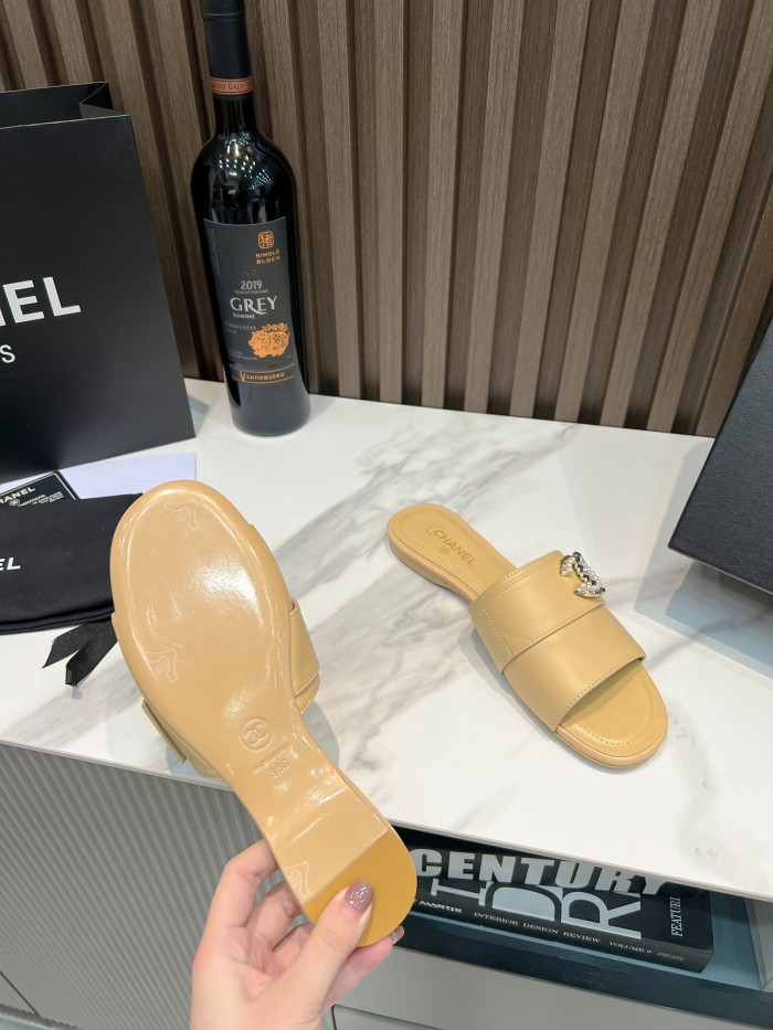 Chanel shoes 011 XM 542