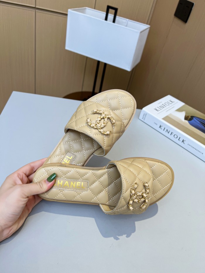 Chanel shoes 010 XM 012