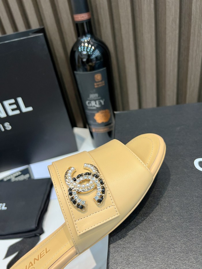 Chanel shoes 011 XM 542