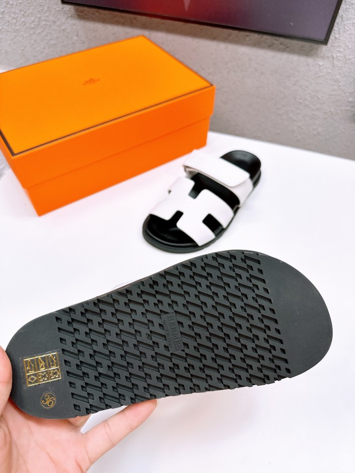 HERMÈS CHYPRE SANDALS 009 XM 052