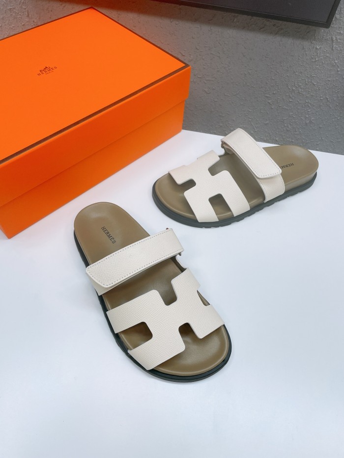 HERMÈS CHYPRE SANDALS 010 XM 052