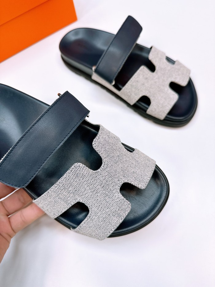 HERMÈS CHYPRE SANDALS 008 XM 052