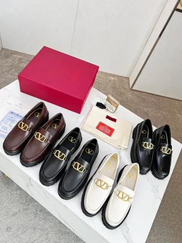 Valentino shoes 004 XM 082