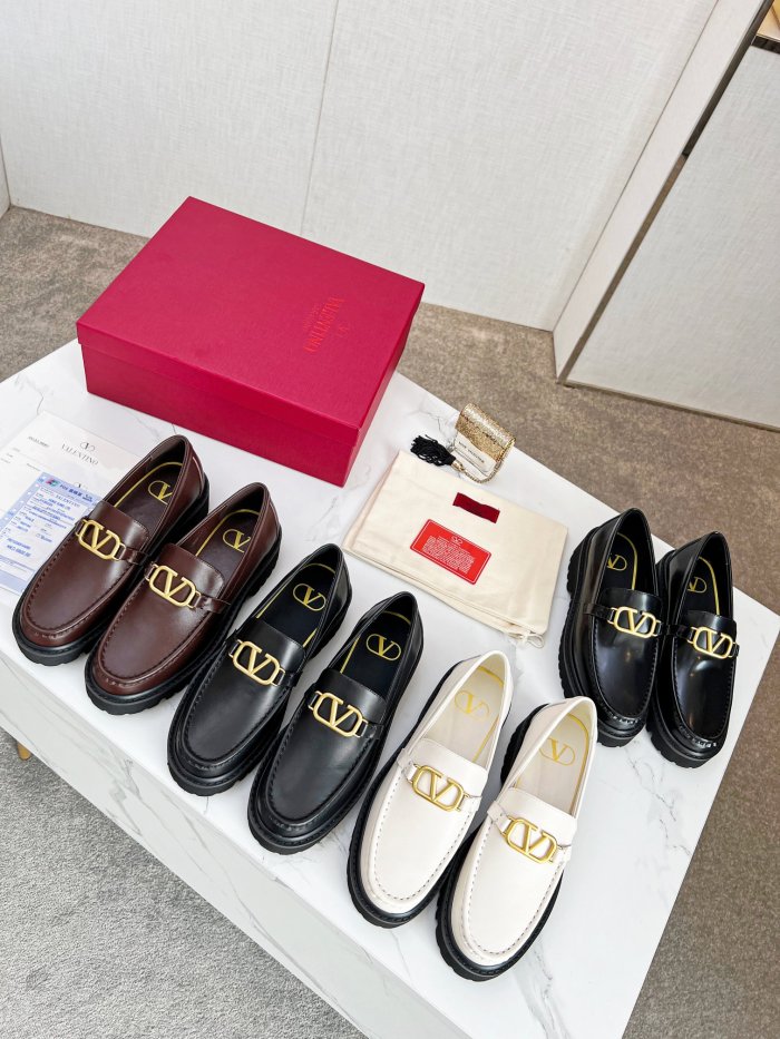 Valentino shoes 004 XM 082