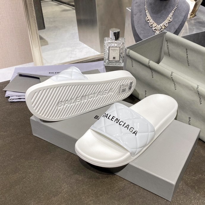 BALENCIAGA shoes 001 XM 531