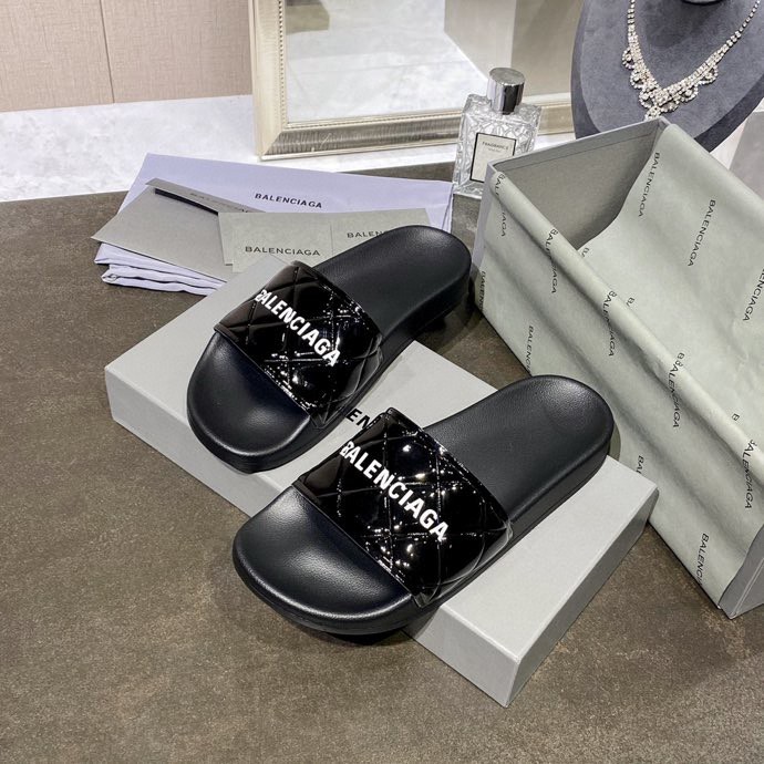 BALENCIAGA shoes 001 XM 531