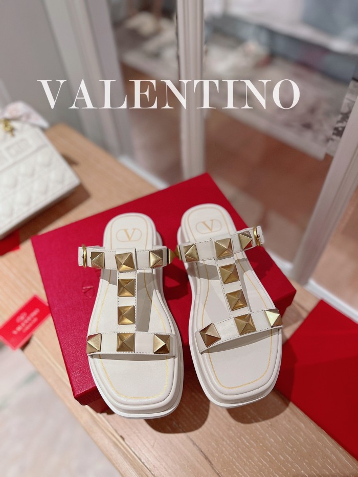 Valentino shoes 008 XM 082