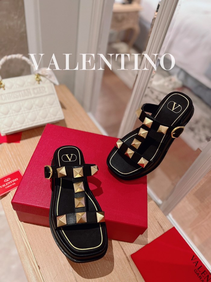 Valentino shoes 008 XM 082