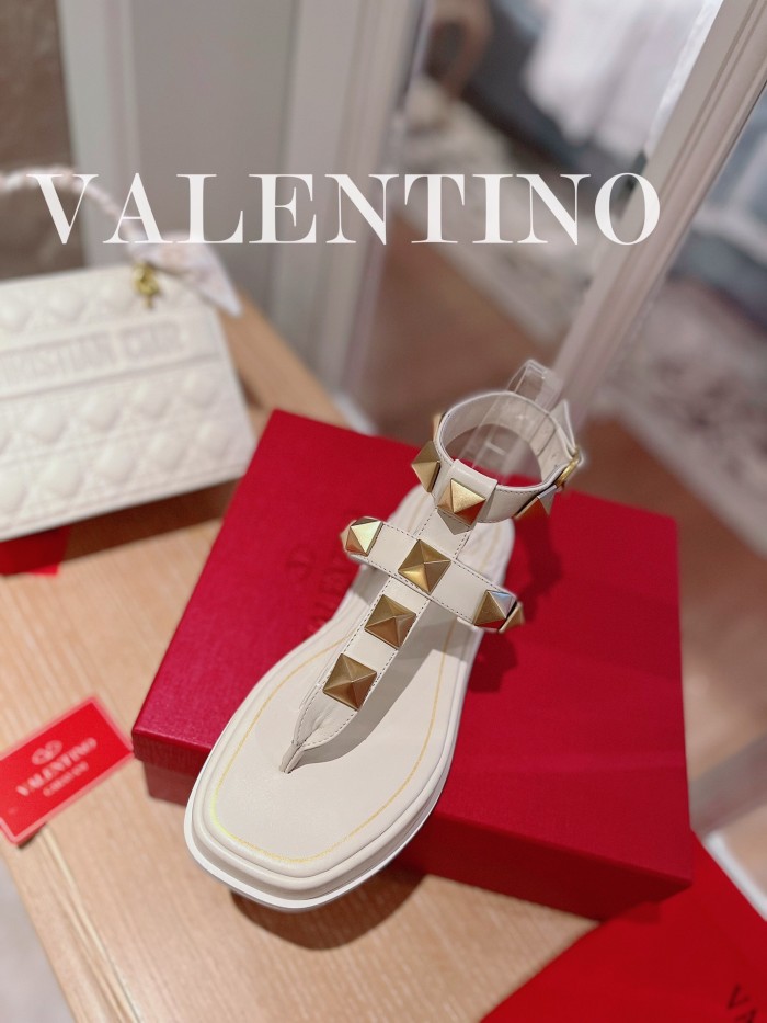 Valentino shoes 010 XM 082