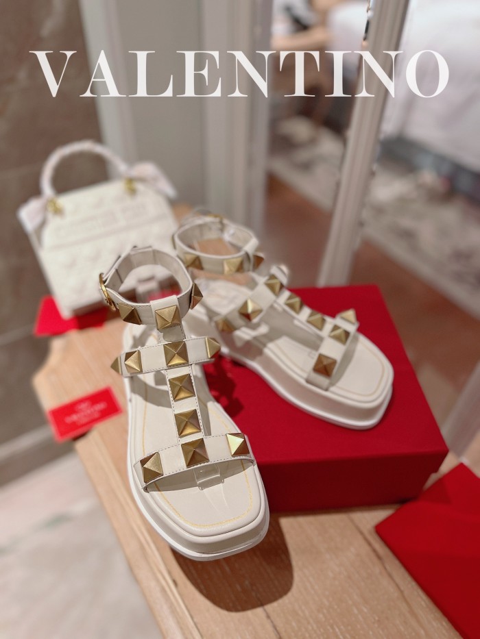 Valentino shoes 009 XM 082