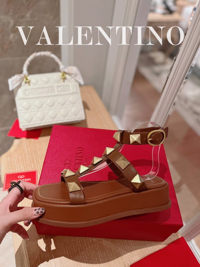 Valentino shoes 009 XM 082