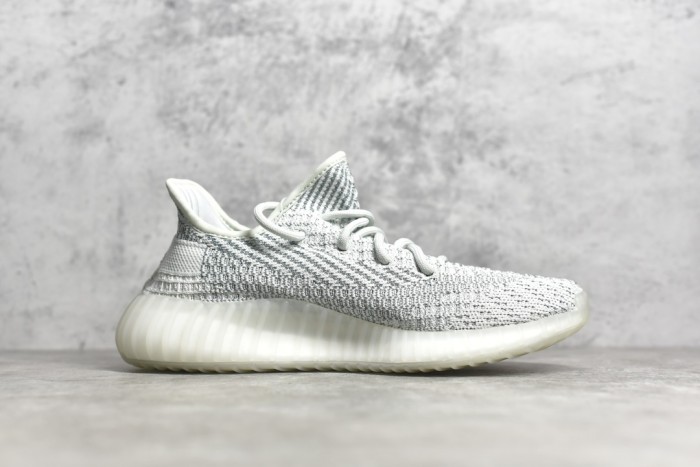 Yeezy 350 Boost V2 shoes XM 053 01
