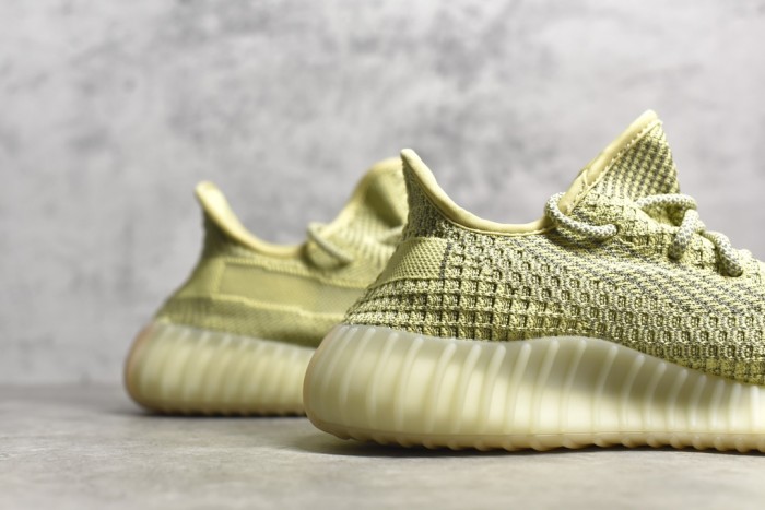 Yeezy 350 Boost V2 shoes XM 053 01