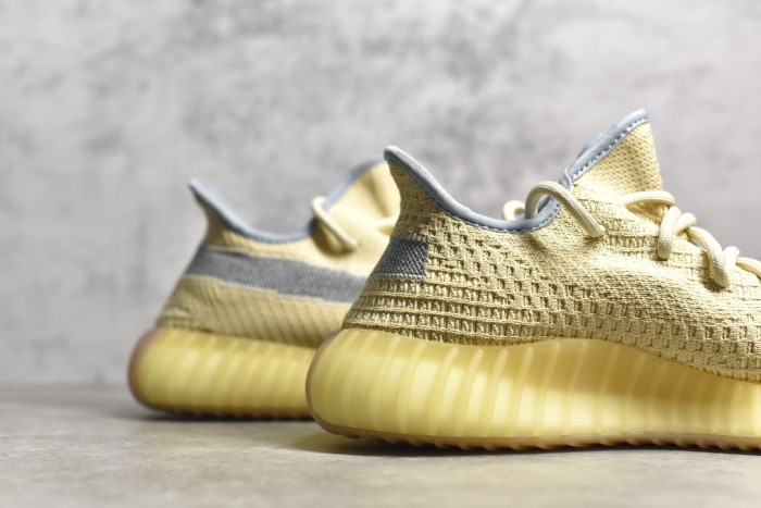 Yeezy 350 Boost V2 shoes XM 053 01