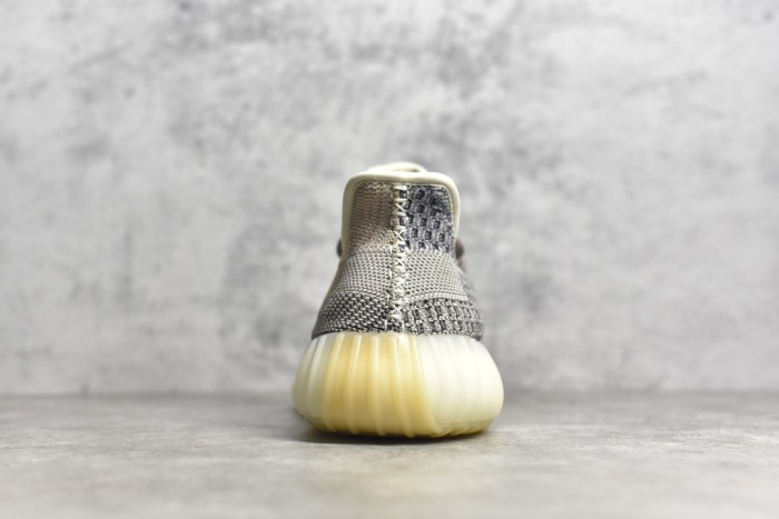 Yeezy 350 Boost V2 shoes XM 053 01