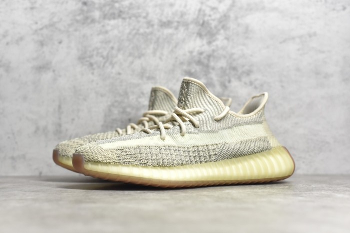 Yeezy 350 Boost V2 shoes XM 053 01